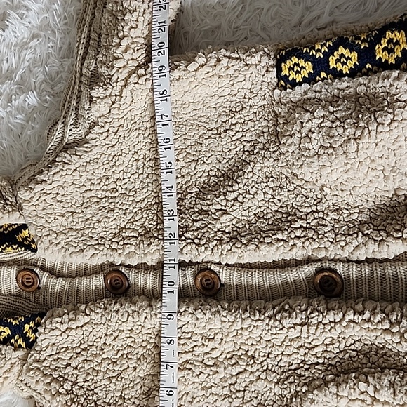 Jack BB Dakota Cozy Cream/ Tan Knit Hoodie Jacket with Button Details - Picture 4 of 10